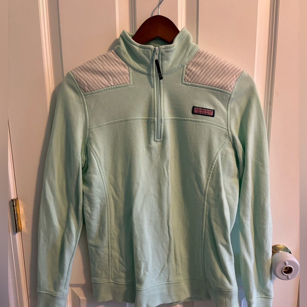 Woman’s medium Vineyard Vines half Zip-up